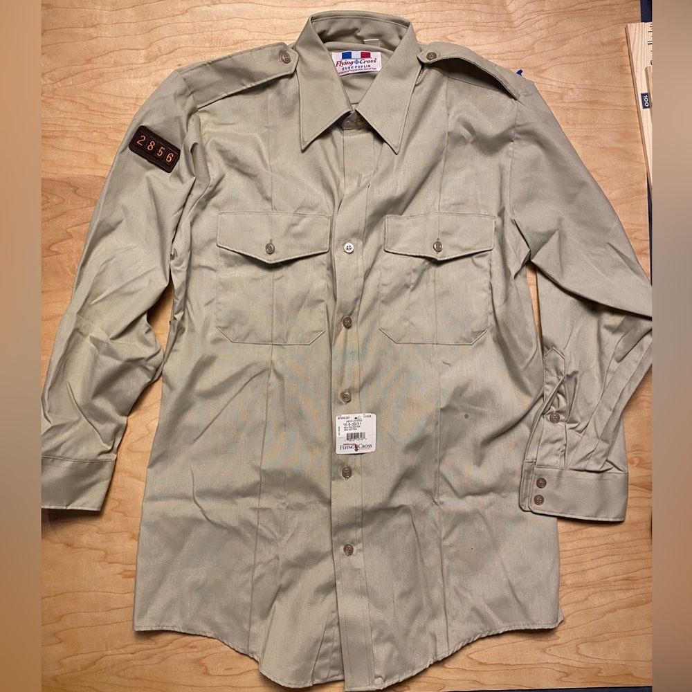 NWT Flying Cross Men’s Khaki Button Down Duro Poplin Shirt L 15.5-30/31